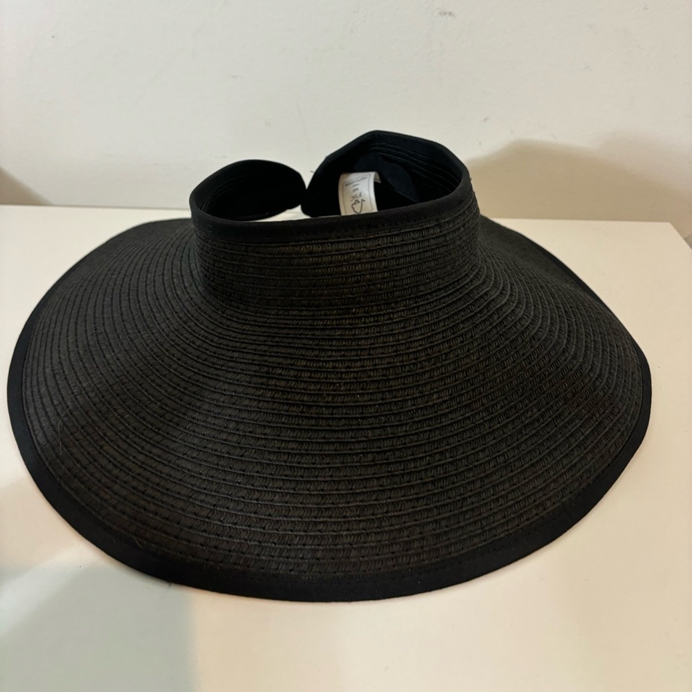 Time & Tru Women Black Sun Hat Open Top Roll Up Velcro Closure Vacation Summer